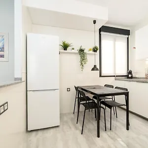 -malagasunapts- Stylish Centre Pool&parking Malaga